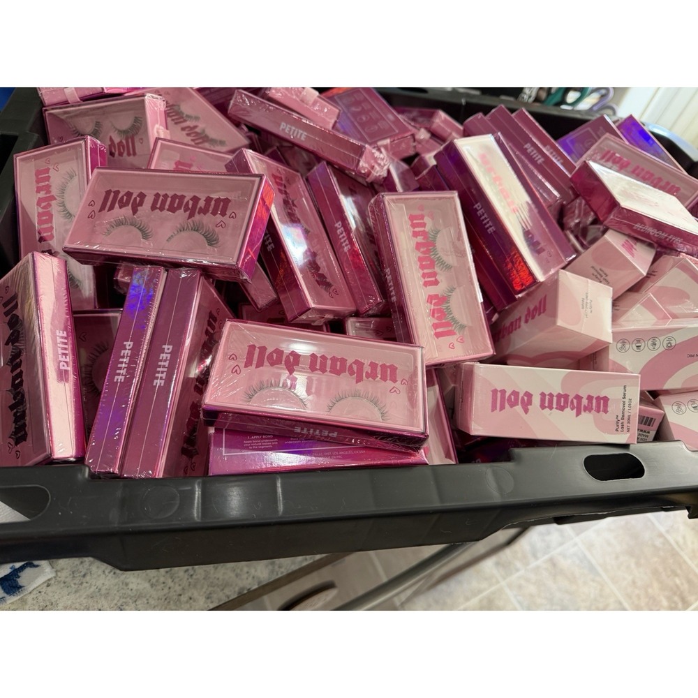 Urban Doll Bedroom Eyes Eyelashes 10 boxes NIB